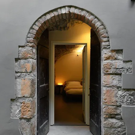 Casa Perlasca, Feriehus